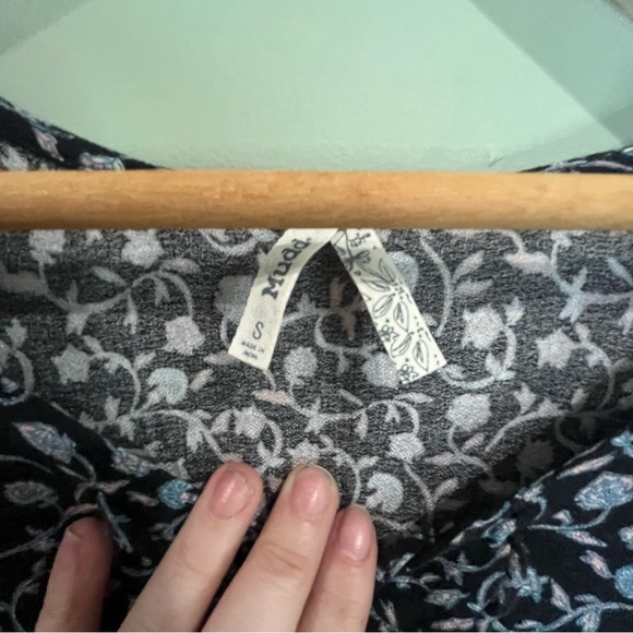 6/$25 Mudd Black and White Mini Dress - Picture 6 of 6